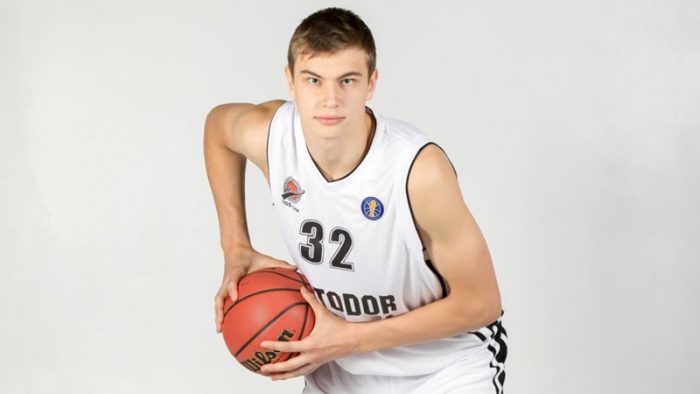 Антон Квитковских