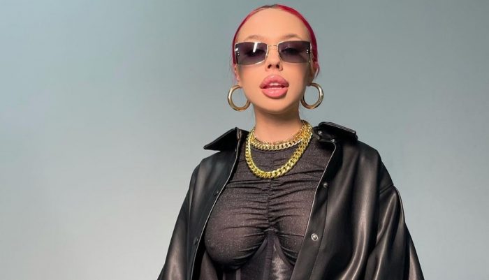 Instasamka (Дарья Зотеева)